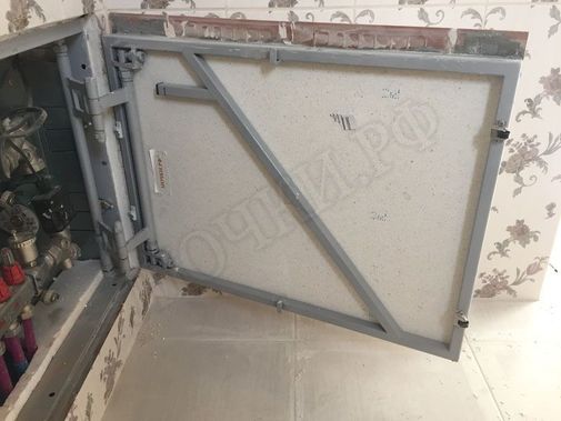 Люк под плитку Нажимной Железяка 750*650 Люк под плитку Нажимной Железяка 750*650